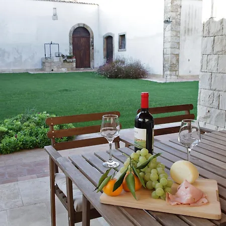 Casal Sikelio Apartahotel