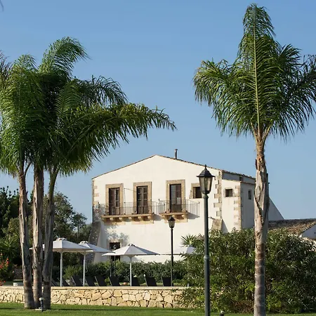Casal Sikelio Apartahotel 4*