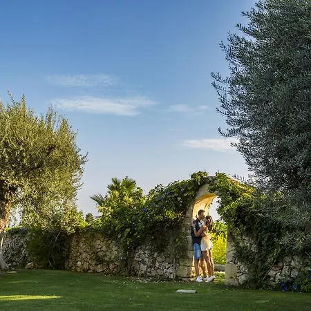 Apart-hotel Casal Sikelio 4*